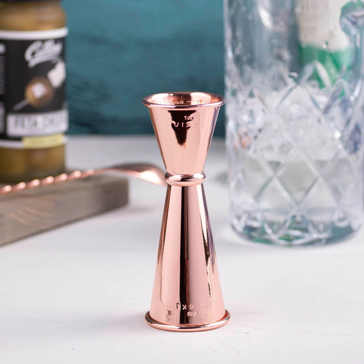 Viski Summit Makoto Japanese Style Copper Plated Double Cocktail Jigger - 1 Oz & 2 Oz 5 Viski Summit Makoto Japanese Style Copper Plated Double Cocktail Jigger - 1 Oz & 2 Oz - Image 3