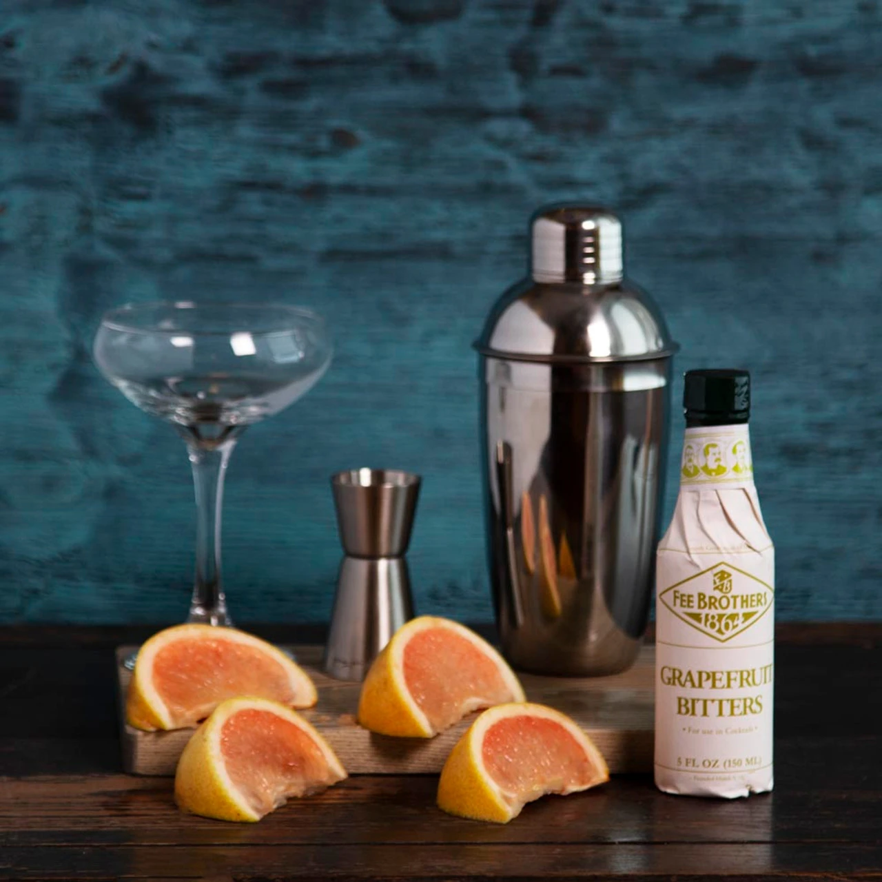 Fee Brothers Grapefruit Cocktail Bitters - 5 Oz 4 Fee Brothers Grapefruit Cocktail Bitters - 5 Oz - Image 3