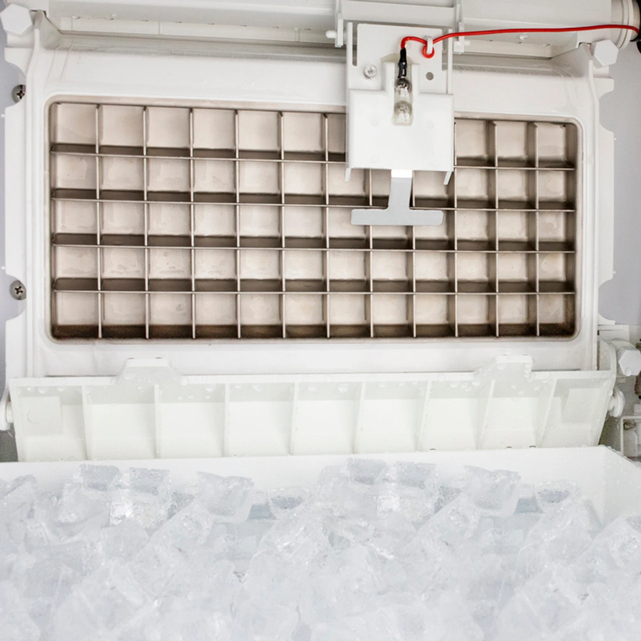 Summit Commercial Icemaker - 100lb Capacity 6 Summit Commercial Icemaker - 100lb Capacity - Image 4